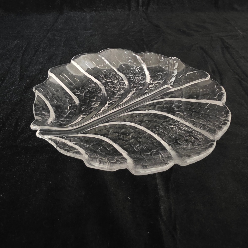 VTG Orrefors Sweden Lars Hellsten Eden Crystal Glass Leaf Salad Plate 7.5 Inch